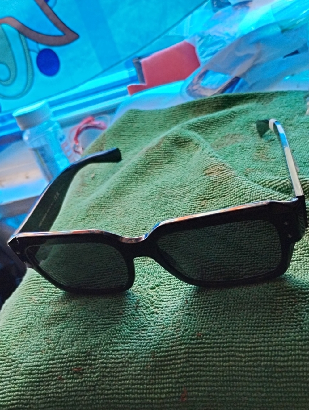 Men's Black Rectangle Sunglasses - Classic Polarized Style
